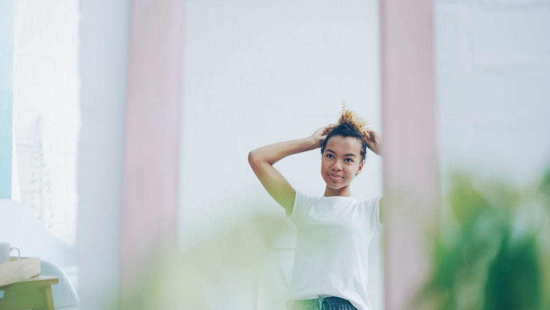 How to Style Postpartum Hair Regrowth
